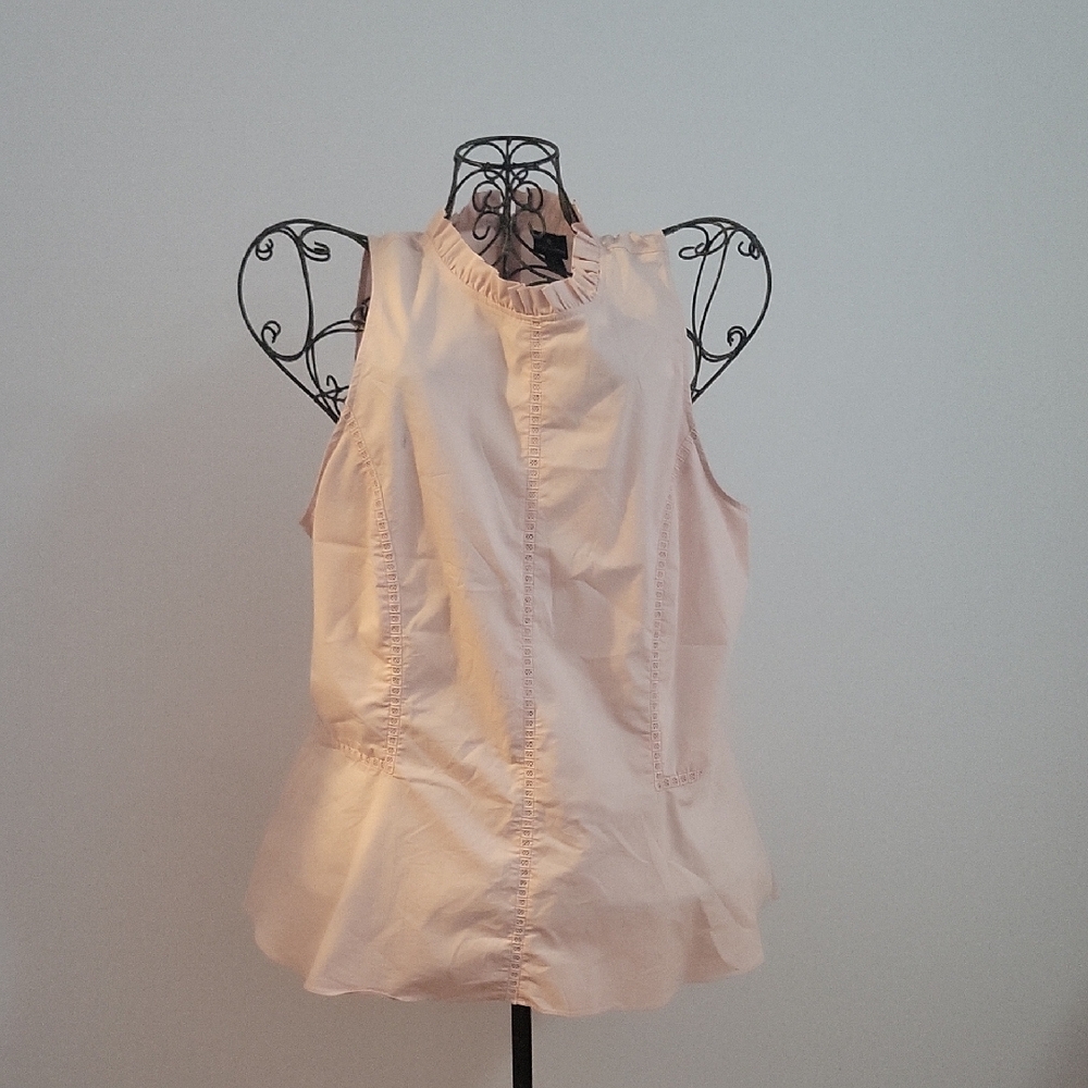 Worthington Light Pink Sleeveless Button Down Shirt